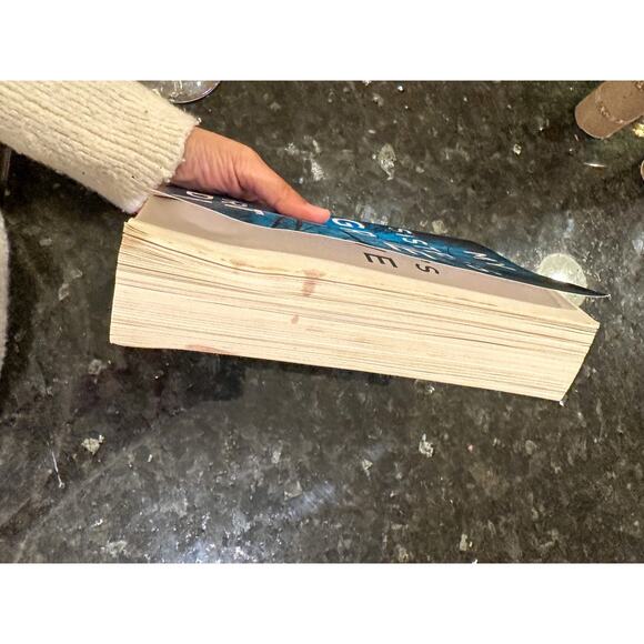 My Sisters Grave By Robert Dogoni, Tracy Crosswhite Series Book 1 - Picture 2 of 4